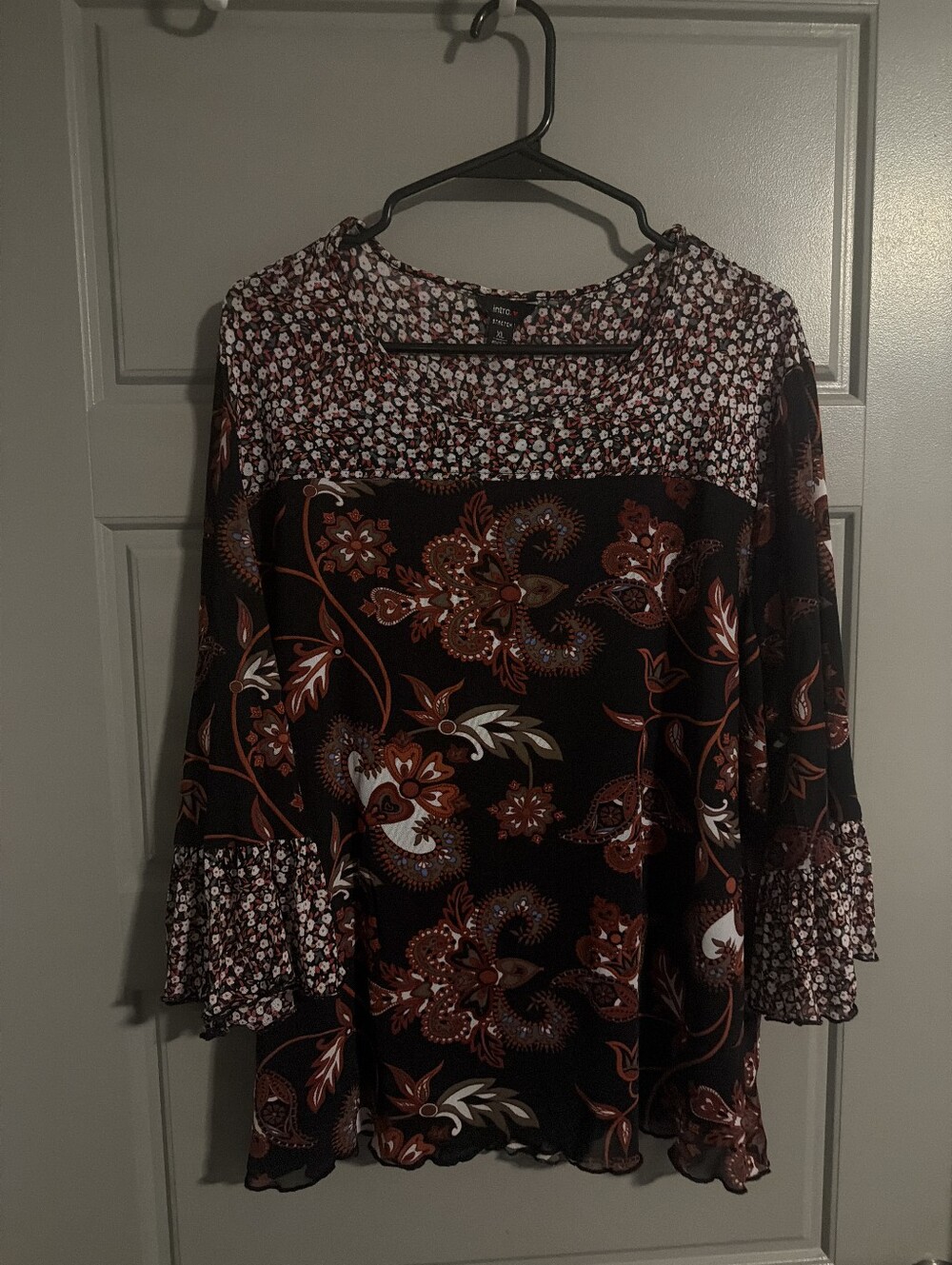 NWT Intro. Black and Burgundy Stretch Floral Top